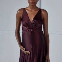 Tess - Maternity Dress -Bridal Shop 05 Bridesmaids TESS GB145S Maternity V neck straps FluidSatin CloseUp1 scaled