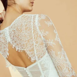 R330TO - Chantilly Lace Long Sleeve Top